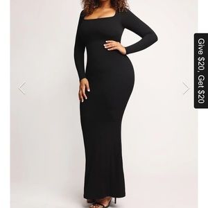 Popilush built in shape wear black maxi dress L